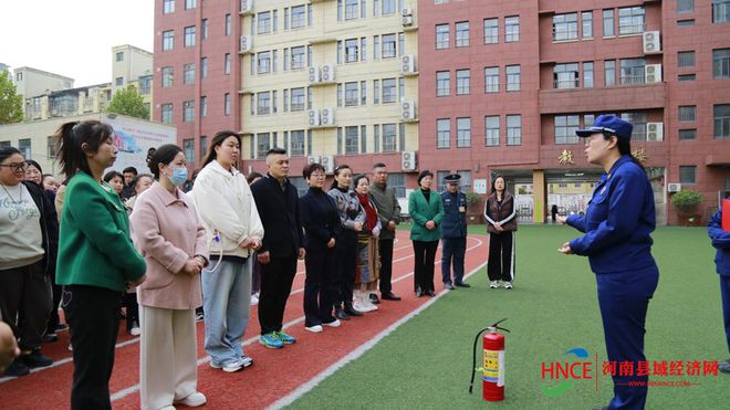 商丘市梁園區(qū)前進(jìn)小學(xué)舉行2024年全國消防宣傳月啟動(dòng)儀式(圖3)