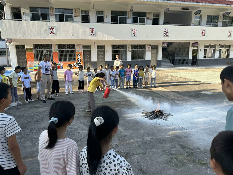 法治頭條 讓安全扎根希望的田野——山西消防2024年全國(guó)消防宣傳月活動(dòng)綜述(圖1)