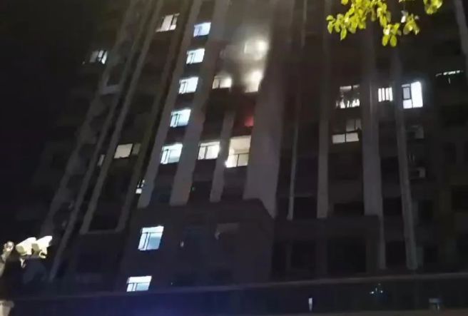 事發(fā)唐山某小區(qū)！居民一陣后怕……(圖1)