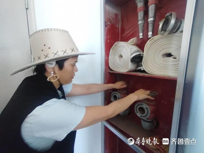 消防栓內(nèi)沒(méi)有水、滅火器過(guò)期、水帶缺失……煙臺(tái)福山區(qū)君悅灣消防設(shè)施癱瘓了2年多沒(méi)整改好(圖1)