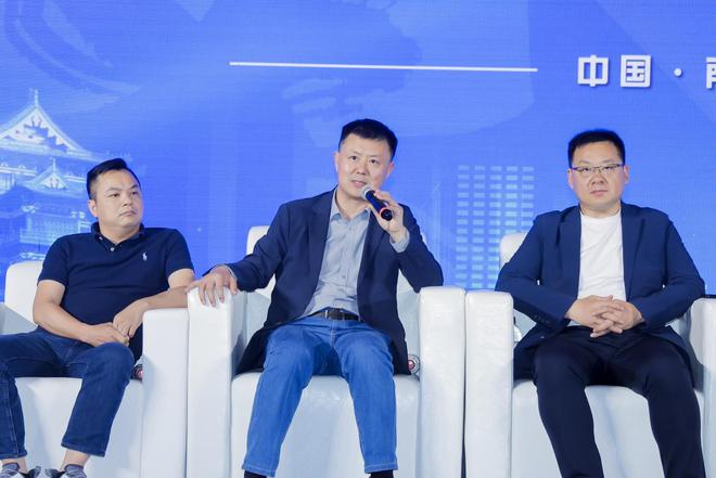 四項大獎加冕恒潔載譽2025陶衛(wèi)行業(yè)兩會并分享恒潔經驗(圖4)